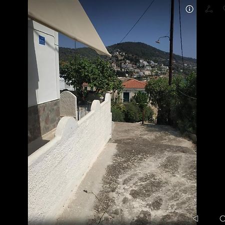 Apartamento Elthimias2 Poros Town Exterior foto